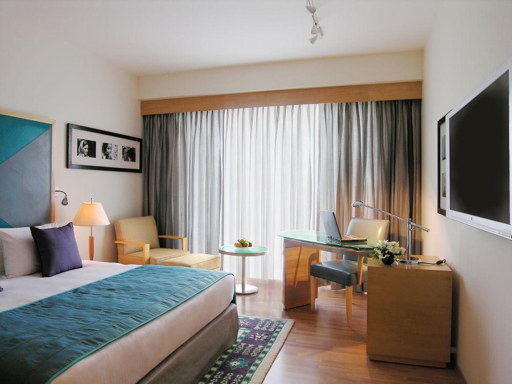 Taj Chandigarh Ngoại thất bức ảnh A room at the Taj Bengal