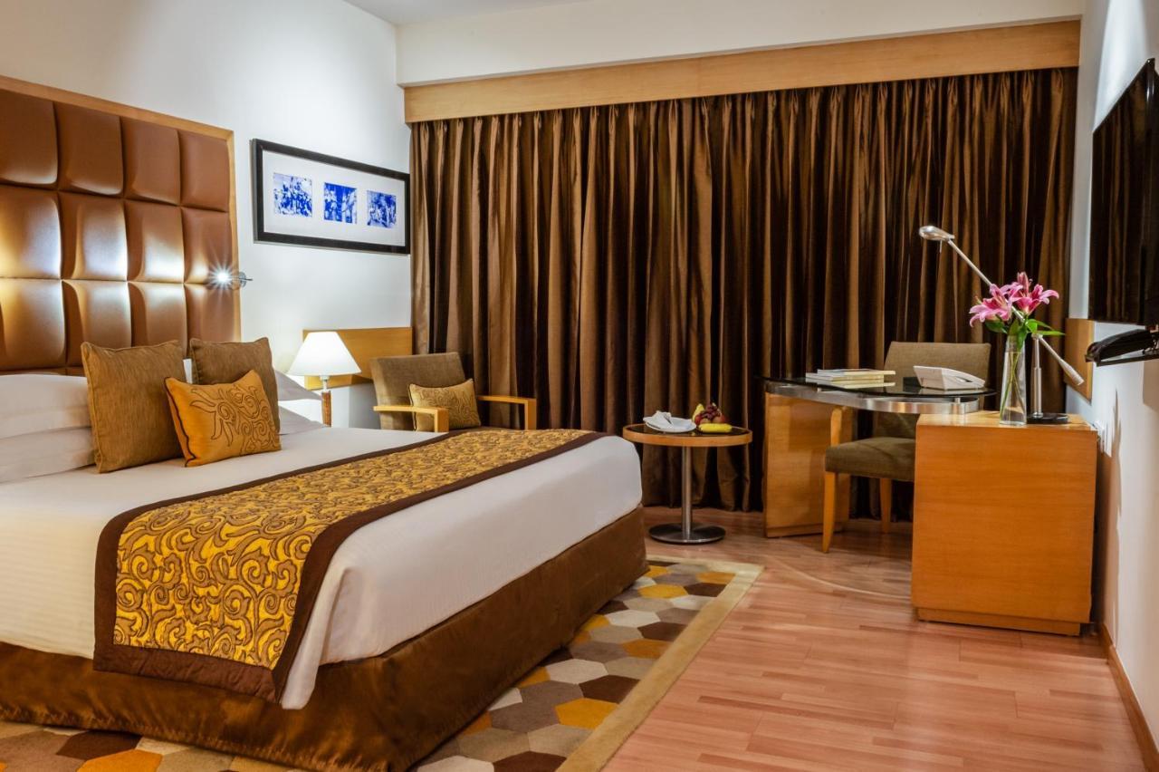 Taj Chandigarh Ngoại thất bức ảnh