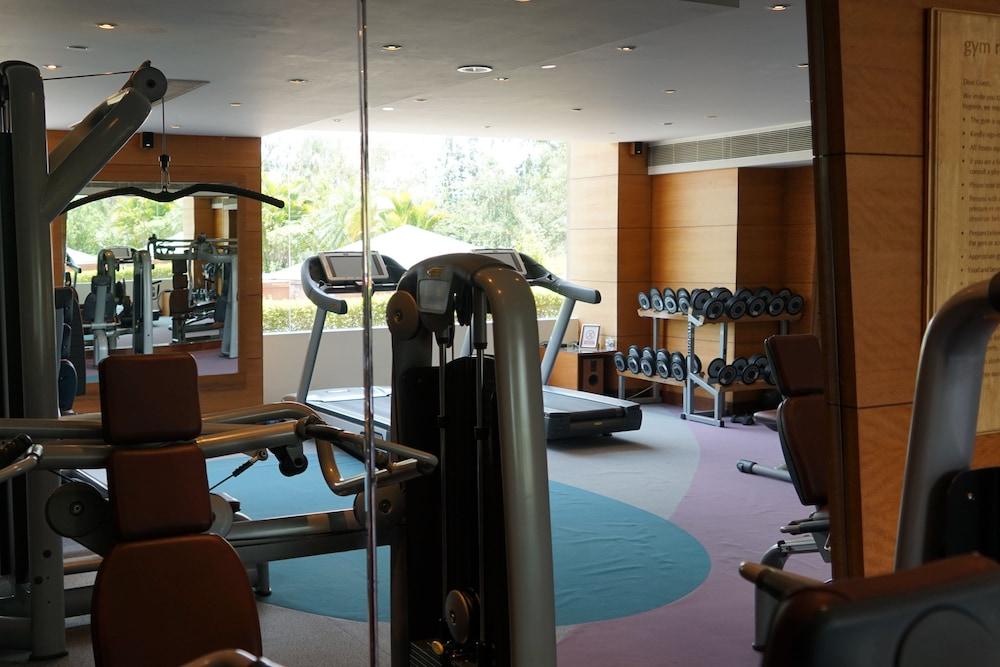 Taj Chandigarh Ngoại thất bức ảnh The gym at the hotel