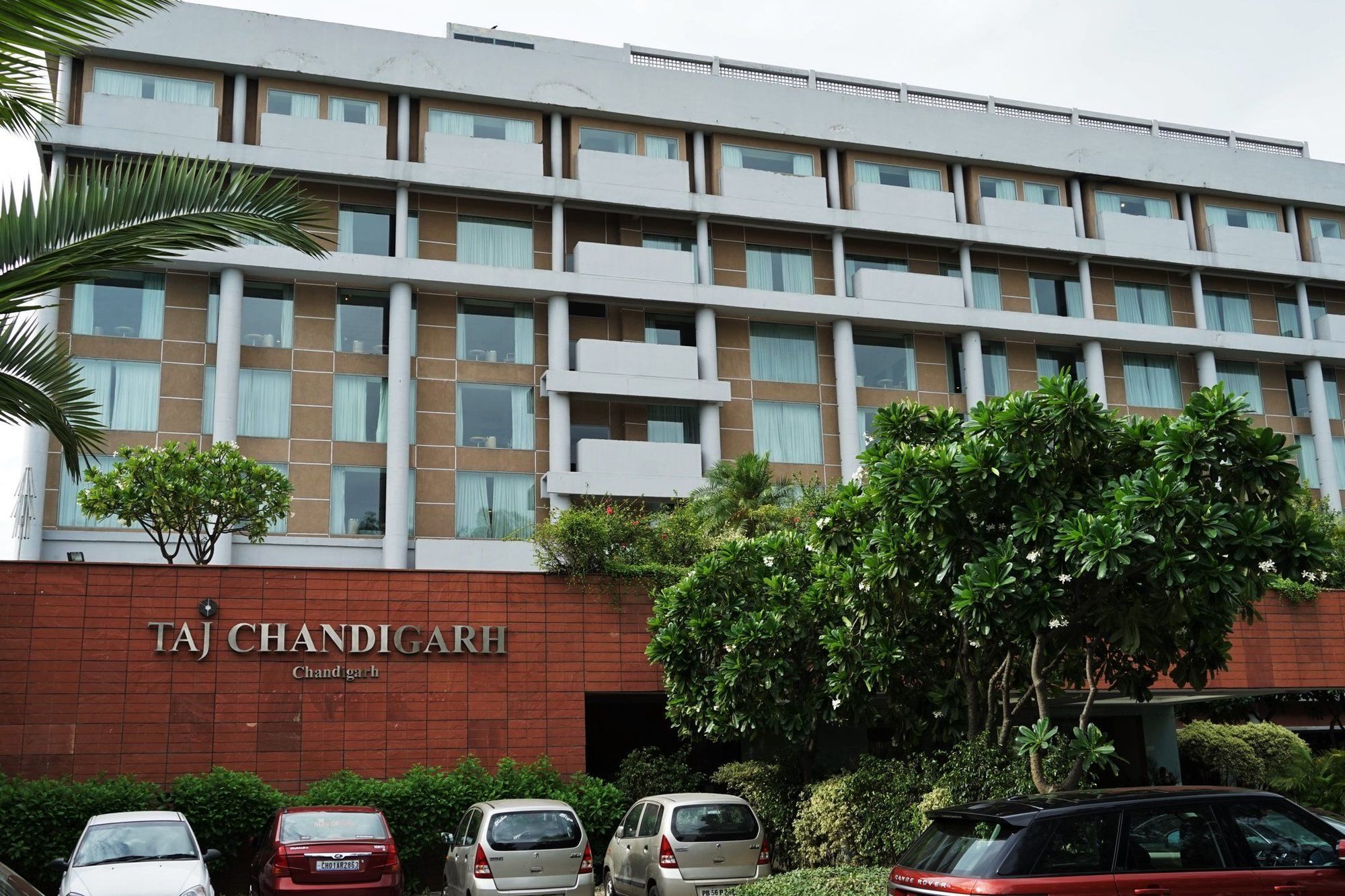 Taj Chandigarh Ngoại thất bức ảnh Taj Chandigarh
