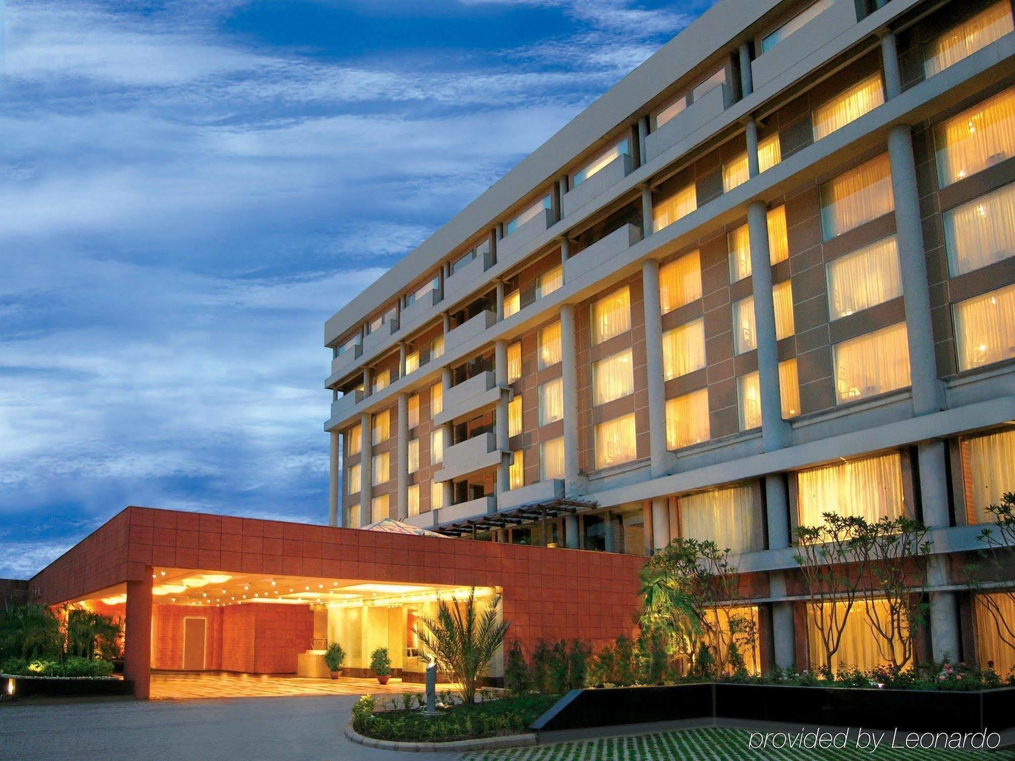 Taj Chandigarh Ngoại thất bức ảnh The Taj Bengal