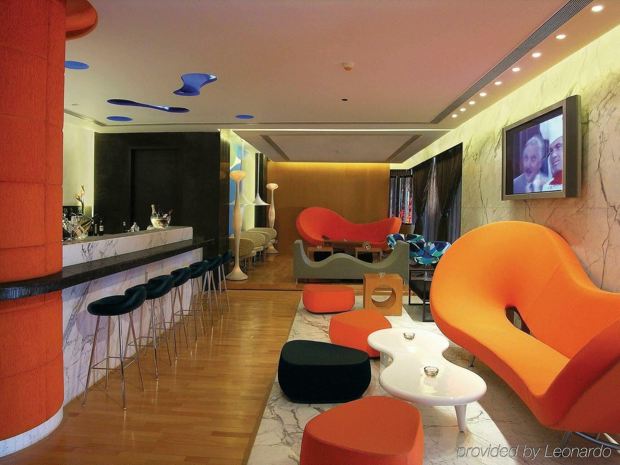 Taj Chandigarh Ngoại thất bức ảnh The lounge at the airport